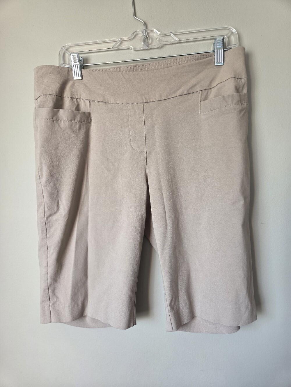 Dana Buchman Light Beige Pull-On Bermuda Shorts